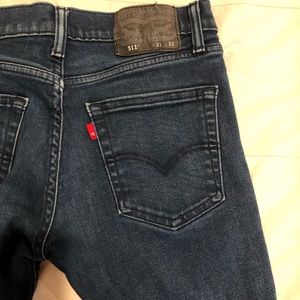 dark blue levi’s 511 jeans